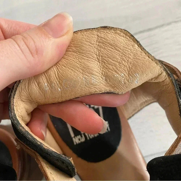 Miz Mooz Leather Wide Width Heeled Sandals - Palomina Sz 42 Wide Black - Picture 4 of 9